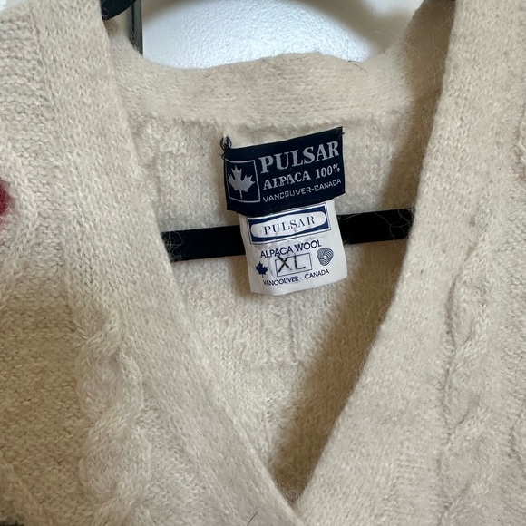 Pulsar alpaca wool vest - Picture 3 of 3